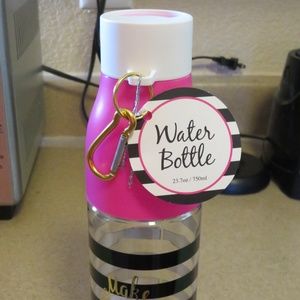 NWT Water Bottle w/carabiner and keychain